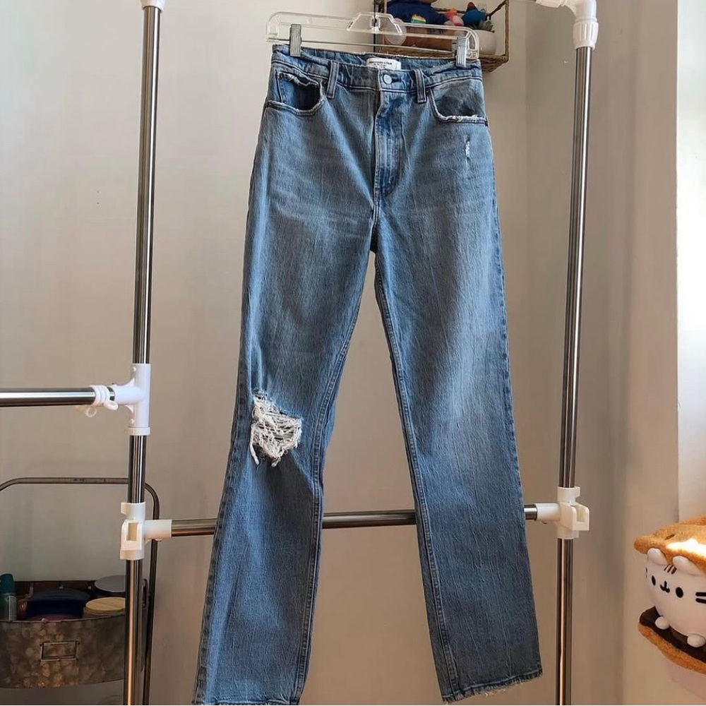abercrombie and fitch 90s ultra high rise medium wash jeans